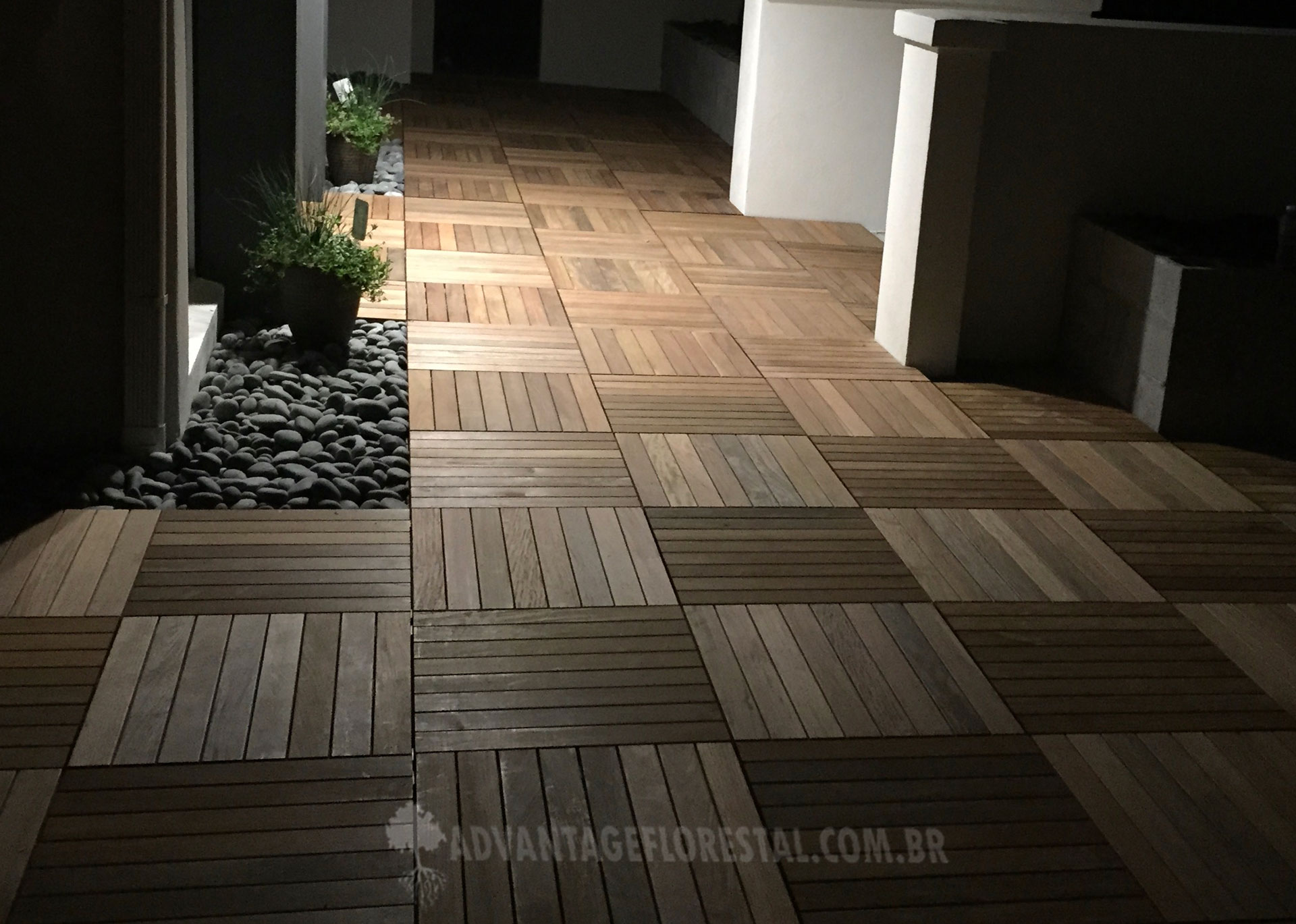 Deck Tiles sendo fabricado em Belem Brazil